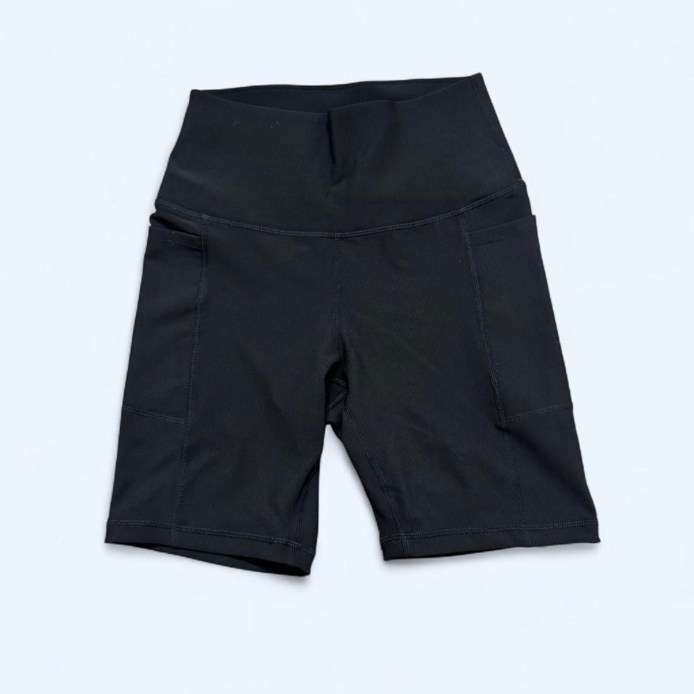 Danskin Women's Black Mid-Thigh Active Bike Shorts with Pockets